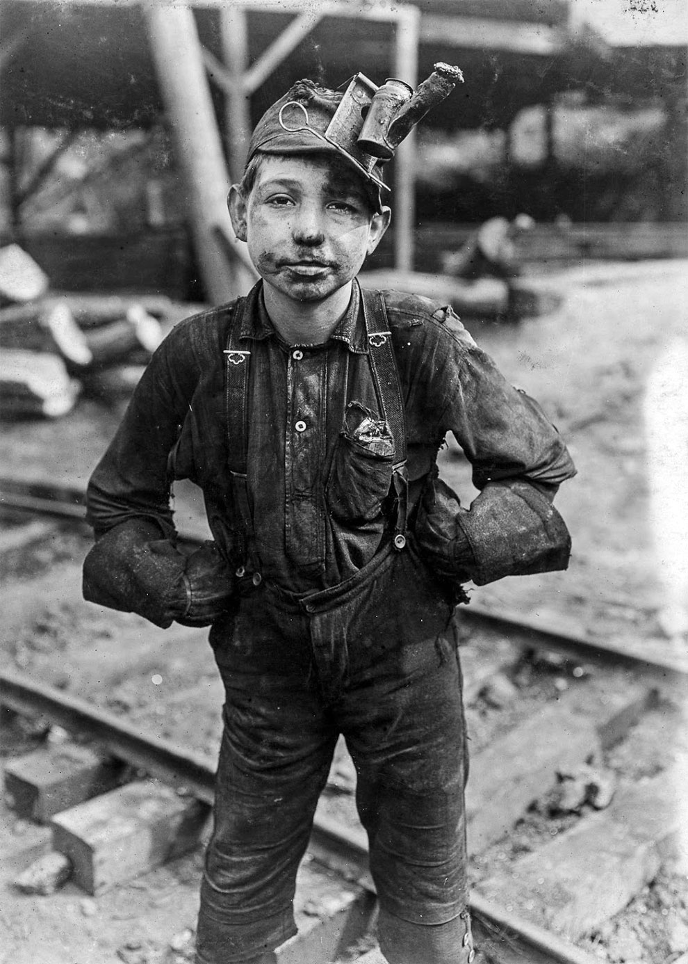 Фотография: Детский труд в Америке XX века: фотографии детей на угольных и цинковых шахтах №5 - BigPicture.ru