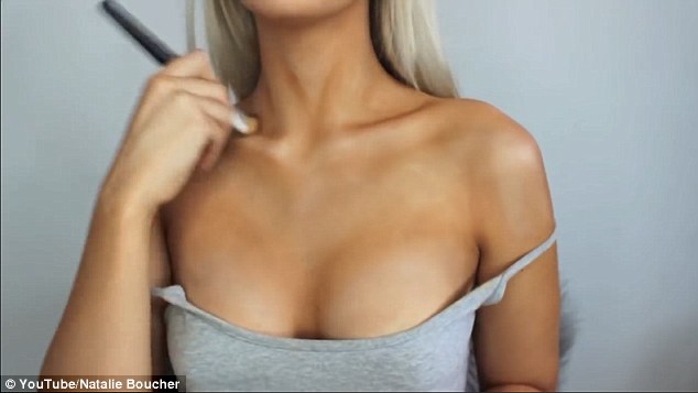 Фотография: Бьюти-блогер показала, как увеличить грудь с помощью макияжа №5 - BigPicture.ru