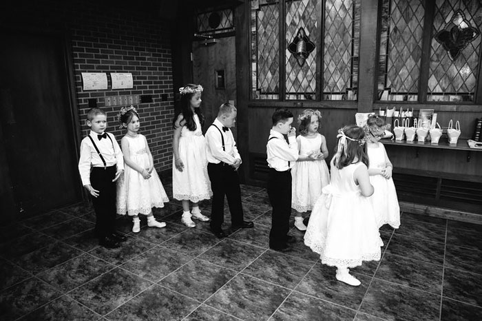 Фотография: Учительница детей с особенностями развития пригласила всех учеников на свадьбу №6 - BigPicture.ru