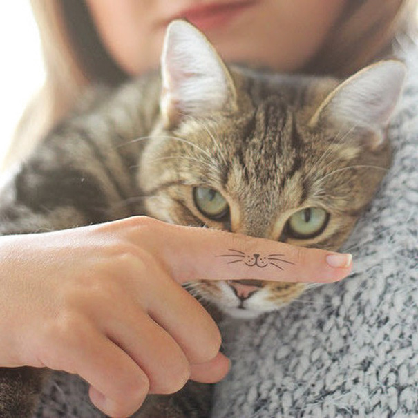 Фотография: 23 лучшие идеи татуировок для преданных любителей котиков №7 - BigPicture.ru