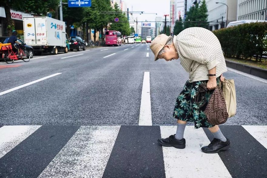 Фотография: 20 кадров уличной фотографии, которые открывают неизвестную сторону Японии №10 - BigPicture.ru
