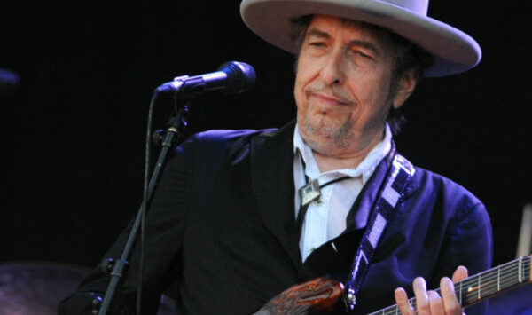 Кто такой Боб Дилан и почему ему дали Нобелевскую премию