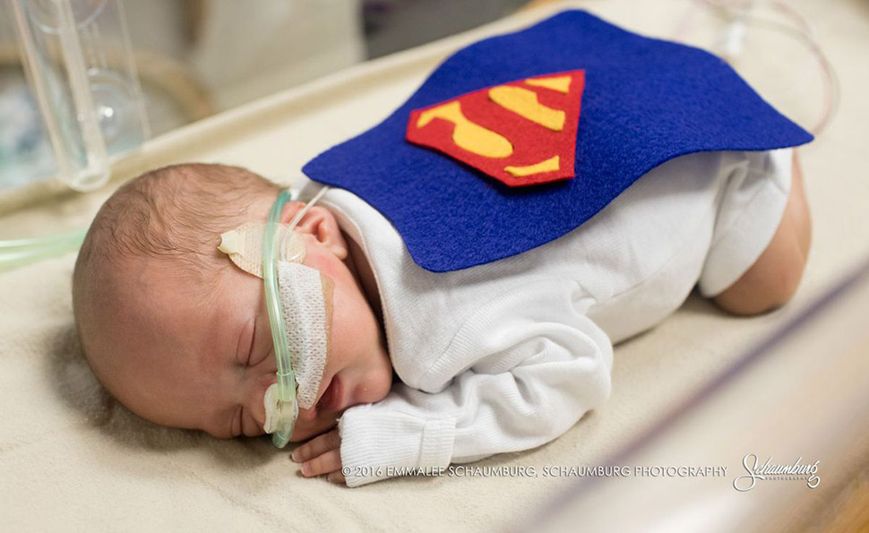 Фотография: Детская больница нарядила недоношенных новорожденных в супергероев и устроила фотосессию №1 - BigPicture.ru