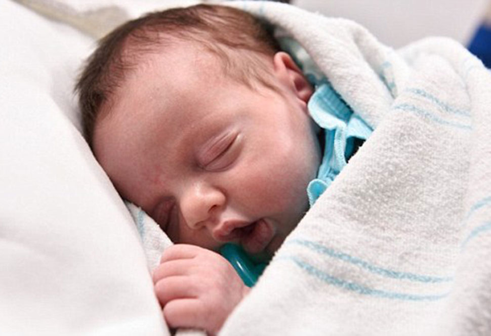 Фотография: Родившаяся дважды: врачи достали ребенка из утробы, чтобы прооперировать и вернуть обратно №1 - BigPicture.ru