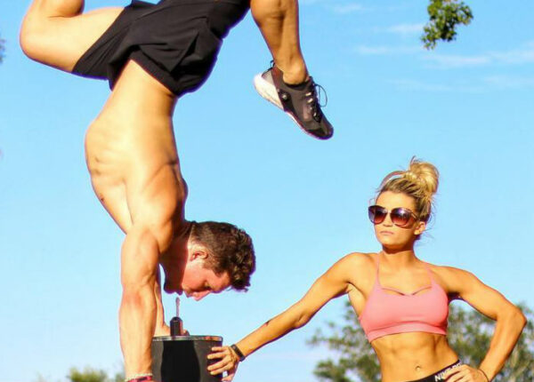 Самая спортивная пара в мире: видео с упражнениями американцев набрало 25 миллионов просмотров