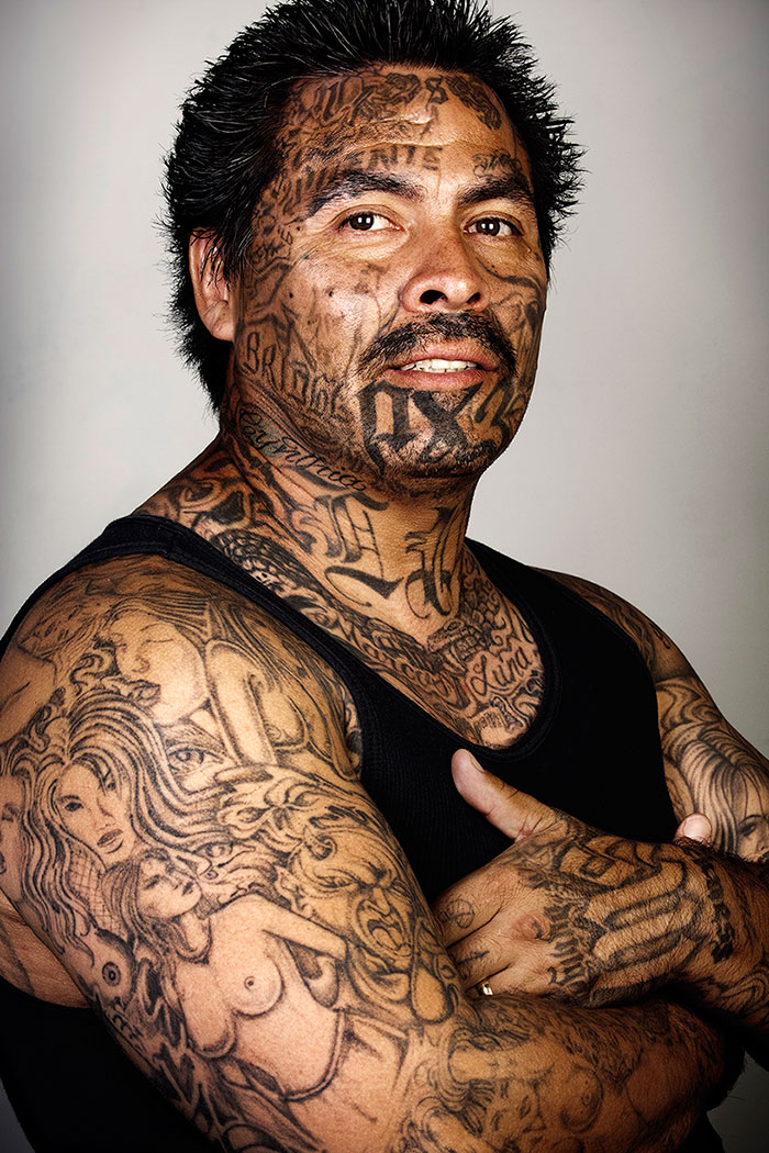Фотография: Как выглядят бывшие бандиты, если смыть с них татуировки №2 - BigPicture.ru