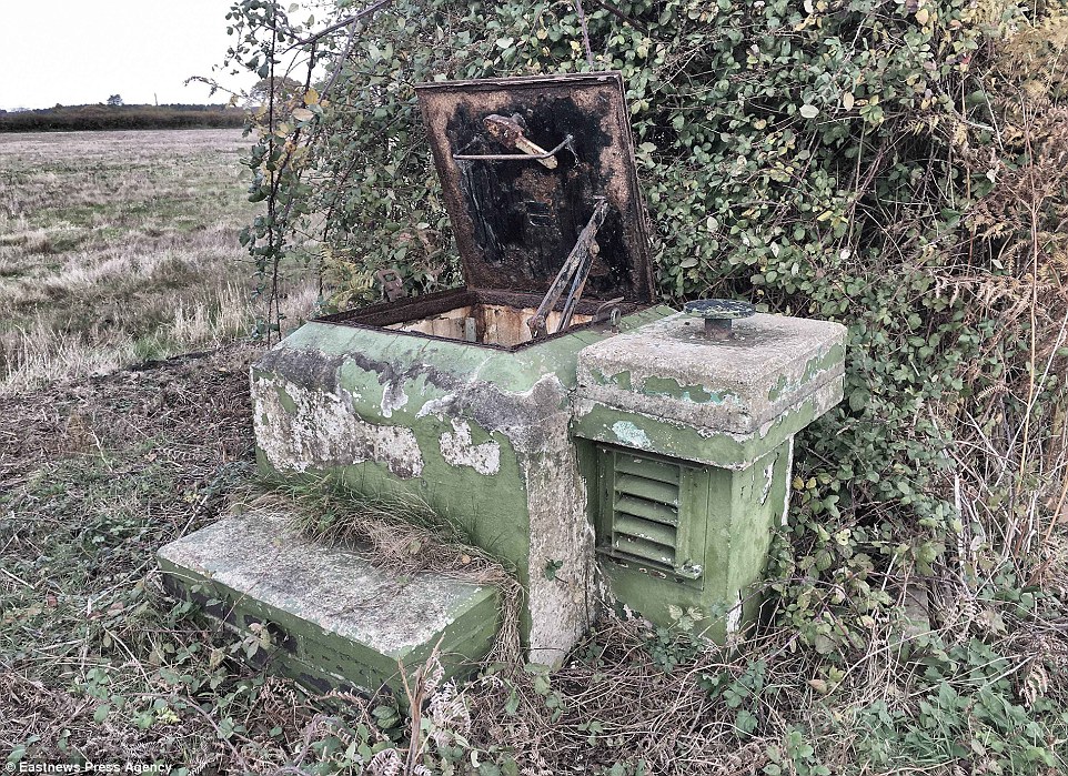 Фотография: В Англии найден заброшенный бункер со всеми припасами для спасения от ядерной войны №2 - BigPicture.ru