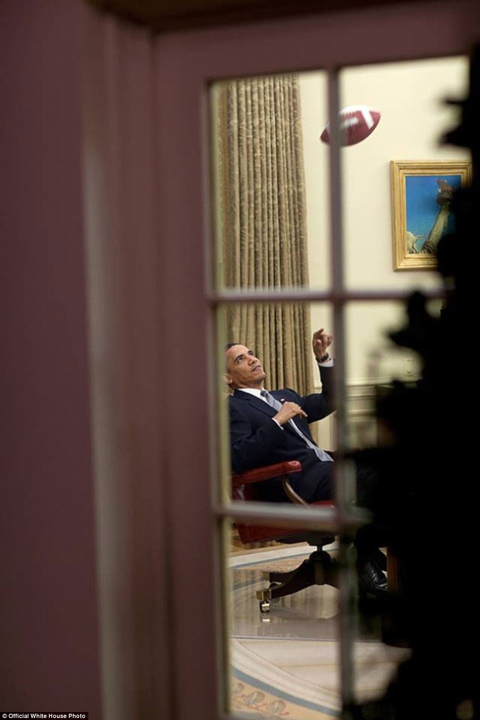 Фотография: 55 лучших фотографий президента США от личного фотографа Барака Обамы №17 - BigPicture.ru