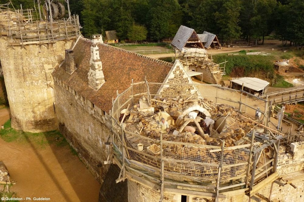 Фотография: Геделон — средневековый замок во Франции, который строят сейчас №6 - BigPicture.ru