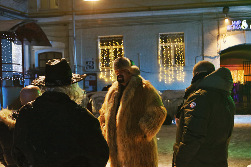 Фотография: Не на того напали: Стивена Сигала попытались ограбить в центре Москвы №12 - BigPicture.ru