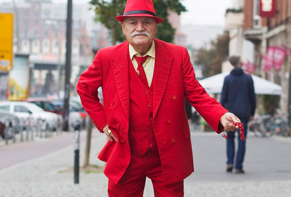 86-летний портной ходит каждый день в разном, и всегда — в стильном
