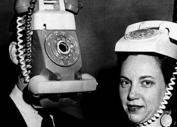 Как люди ждали мобильных телефонов: 18 фотографий из прошлого