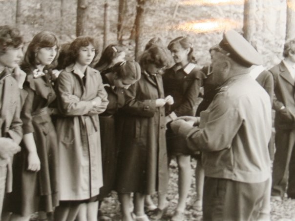 Фотография: В советских школах начальную военную подготовку проходили даже девушки №4 - BigPicture.ru