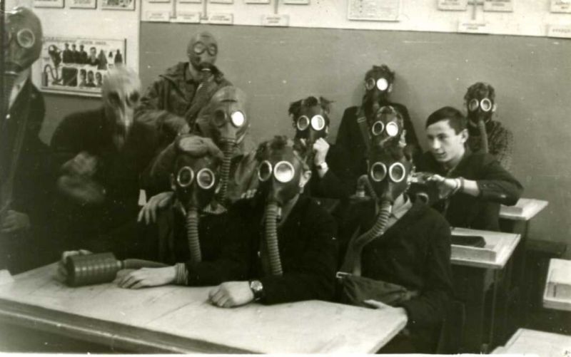 Фотография: В советских школах начальную военную подготовку проходили даже девушки №1 - BigPicture.ru