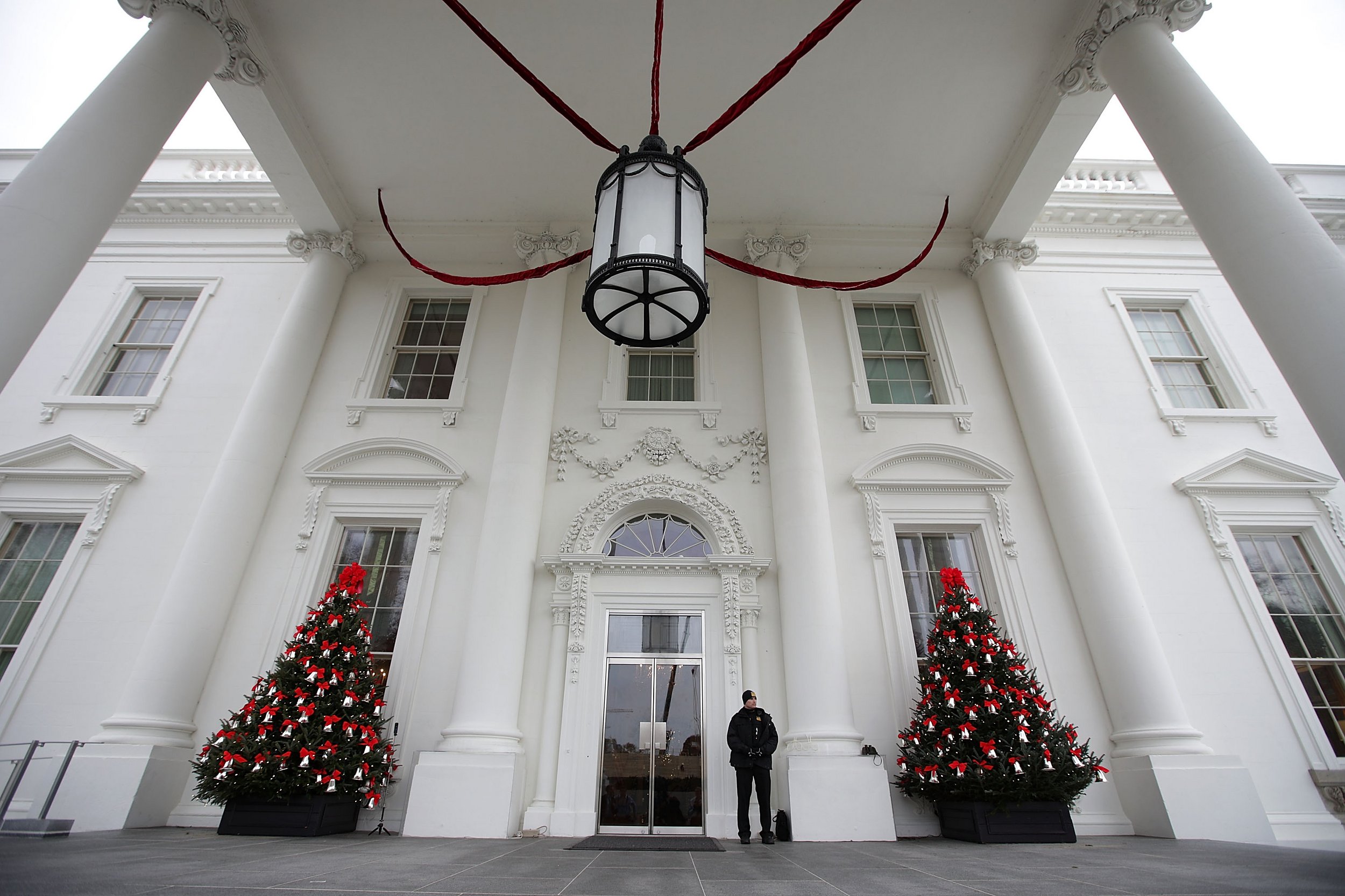 Фотография: Мишель Обама в последний раз украсила Белый дом к Рождеству №2 - BigPicture.ru