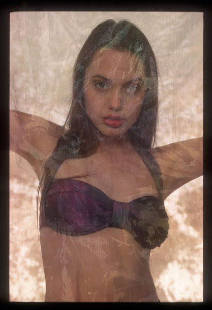 Фотография: Редкие кадры из фотосессии 16-летней Анджелины Джоли в нижнем белье №20 - BigPicture.ru