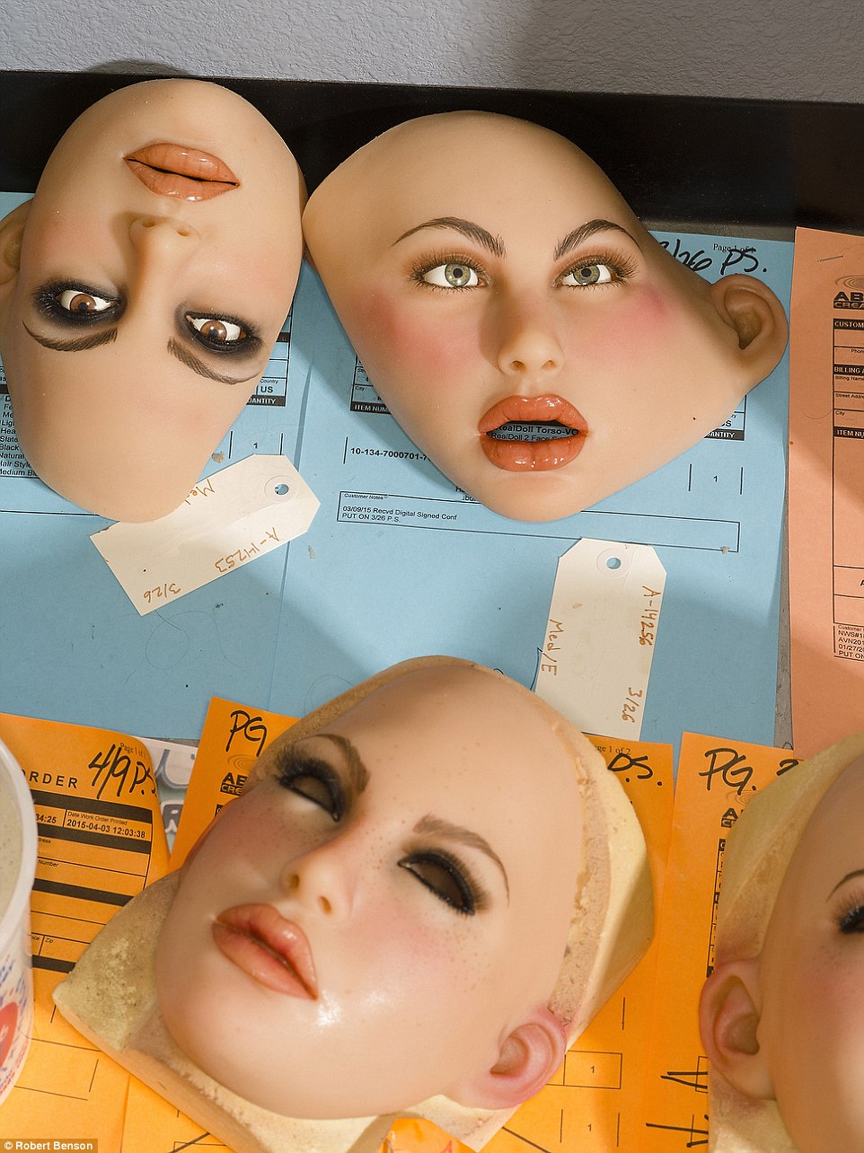 Фотография: Что происходит в цехе по производству секс-кукол за 12 тысяч долларов №4 - BigPicture.ru