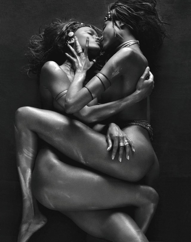 Фотография: Дерзкие снимки гетеросексуальных женщин в образе лесбиянок №8 - BigPicture.ru