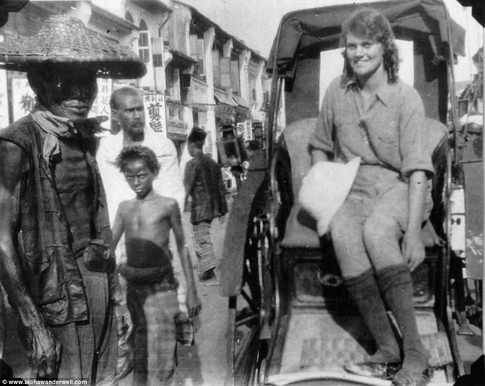 В 1922 году 16-летняя канадка Алоха Вандервелл совершила кругосветку на машине