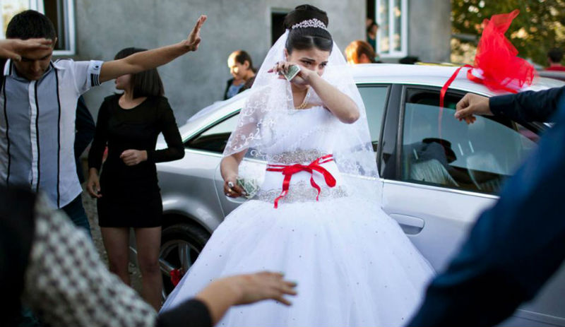 Фотография: Девочки на выданье: как живут несовершеннолетние невесты в Грузии №1 - BigPicture.ru