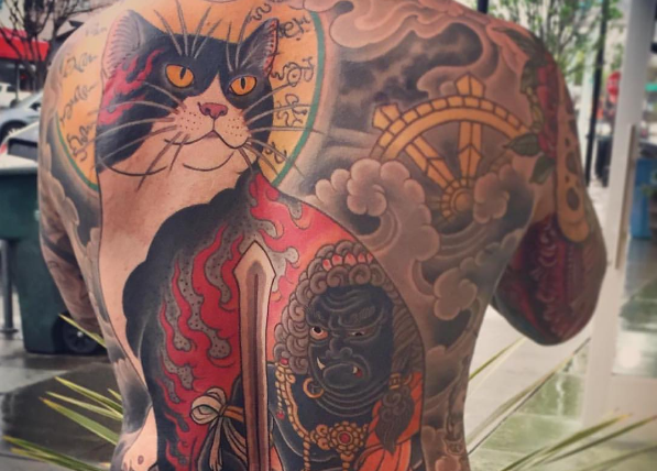 Великолепные тату в виде татуированных кошек от японского художника