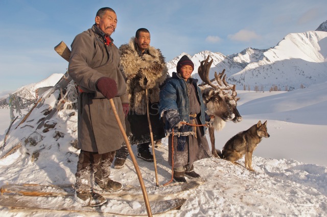 Фотография: Как живет вымирающее племя оленеводов из Монголии №6 - BigPicture.ru