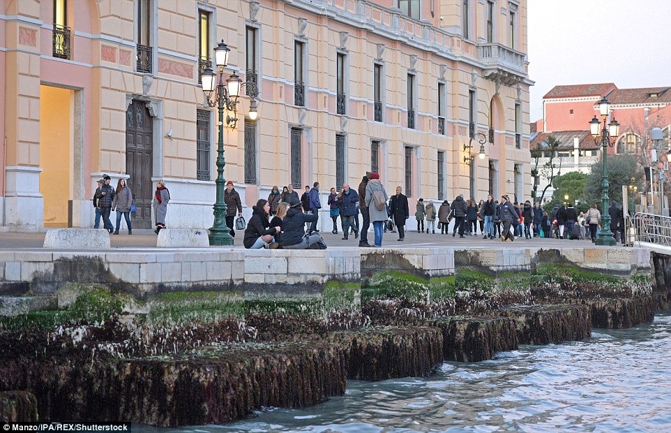 Фотография: Куда делась вода из каналов в Венеции №12 - BigPicture.ru