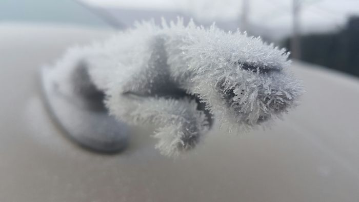 Фотография: Как мороз превращает автомобили в предметы искусства №2 - BigPicture.ru