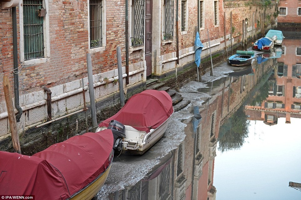 Фотография: Куда делась вода из каналов в Венеции №4 - BigPicture.ru