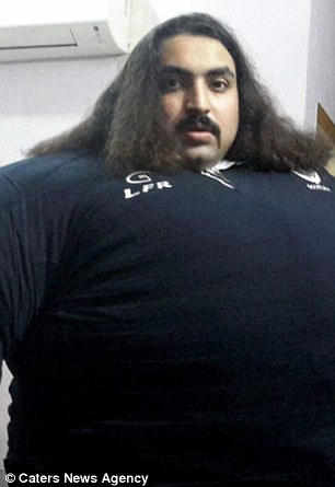Фотография: 430-килограммовый пакистанец съедает 36 яиц на завтрак, чтобы стать настоящим Геркулесом №4 - BigPicture.ru
