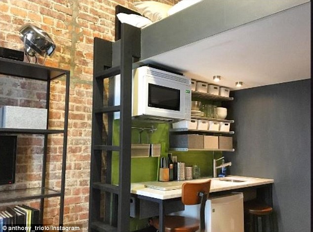 Фотография: Как уместить кухню, спальню и рабочий кабинет на 14 квадратных метрах №4 - BigPicture.ru