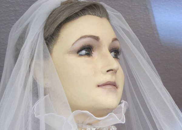 Паскуалита — магазин свадебных платьев мертвой невесты