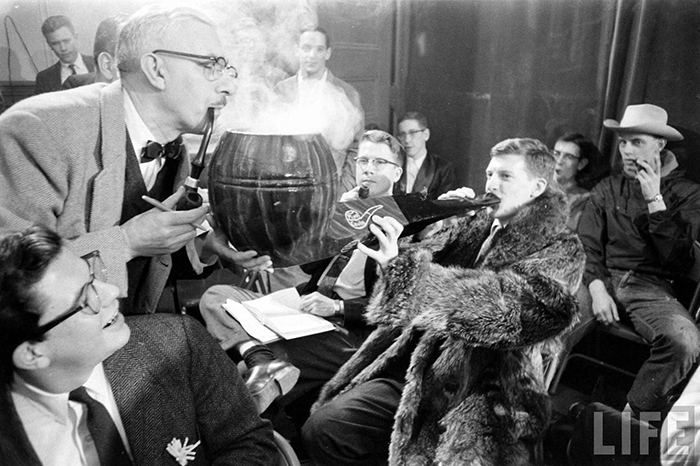 Фотография: Дым коромыслом: как проходили соревнования по курению в США 50-х годов №1 - BigPicture.ru