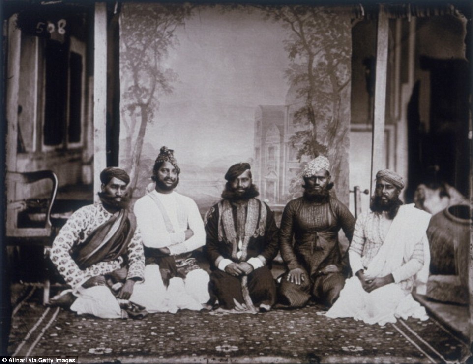 Коллекция фотографий гарема индийского махараджи, которая оставалась нетронутой более века История
