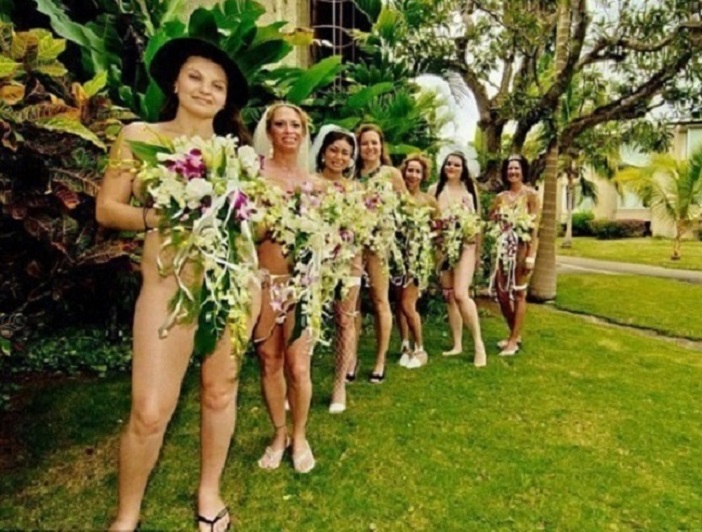 Голые девушки на свадьбе (76 фото)