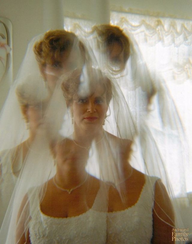 Фотография: Неудачные свадебные фотографии, которые будет стыдно показывать будущим детям №20 - BigPicture.ru