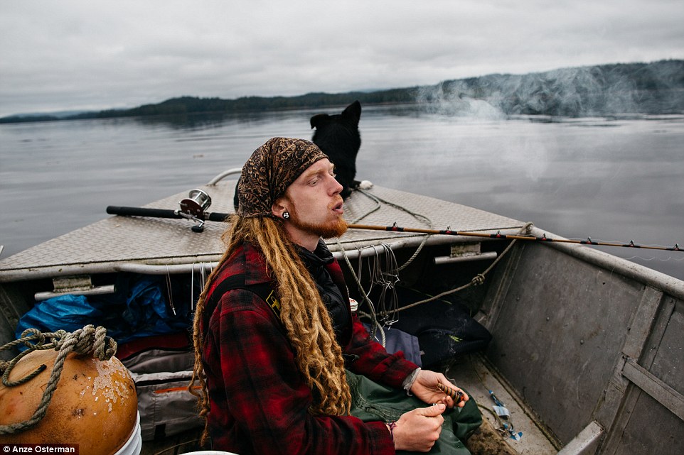 Фотография: В глушь, на Аляску: как жить на острове среди медведей и китов и не сойти с ума №7 - BigPicture.ru