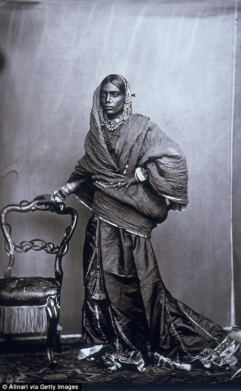 Фотография: Коллекция фотографий гарема индийского махараджи, которая оставалась нетронутой более века №8 - BigPicture.ru
