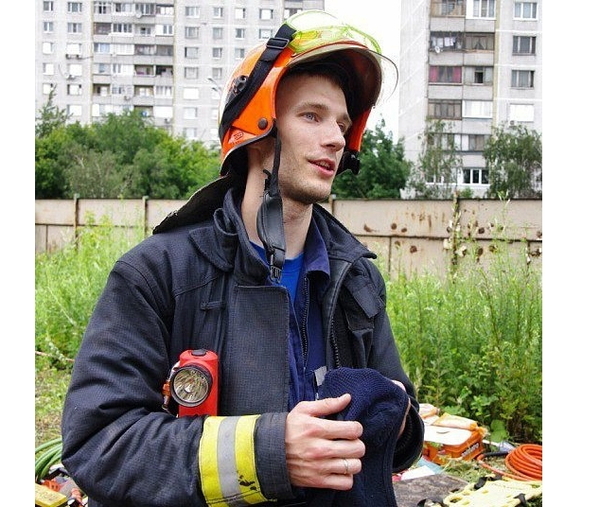 Фотография: Пожарный Петр Станкевич пожертвовал жизнью, чтобы спасти шесть человек №2 - BigPicture.ru