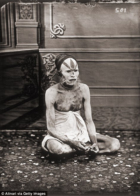 Коллекция фотографий гарема индийского махараджи, которая оставалась нетронутой более века