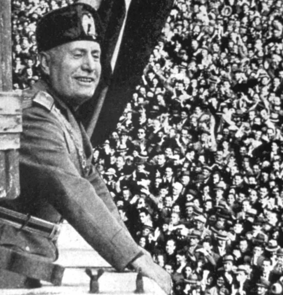Фотография: Муссолини был диктатором и в жизни, и в постели и постоянно требовал секса №9 - BigPicture.ru