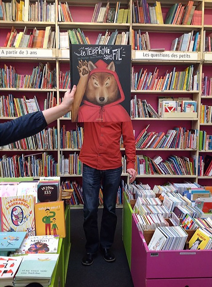 Фотография: Что делают с книгами продавцы, когда им нечем заняться №10 - BigPicture.ru