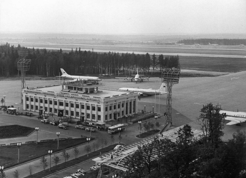 Фотография: Как выглядел аэропорт Шереметьево в самом начале №14 - BigPicture.ru