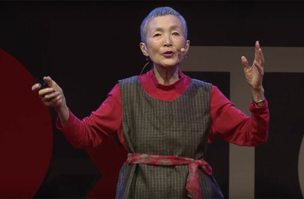 81-летняя японка научилась программировать с нуля и создала игру для смартфонов