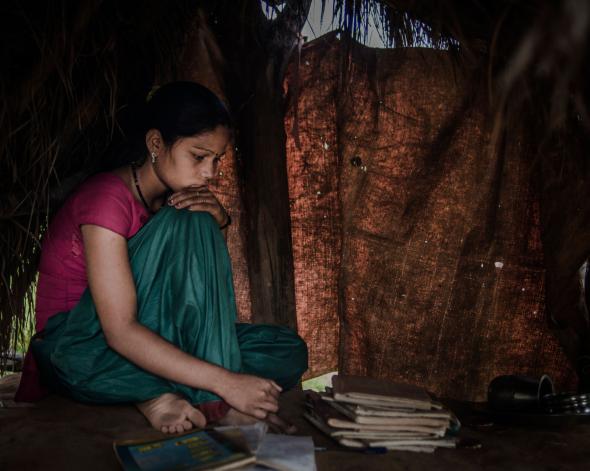 Фотография: Виновна по признаку пола: куда отправляют девушек на время менструации в Непале №9 - BigPicture.ru