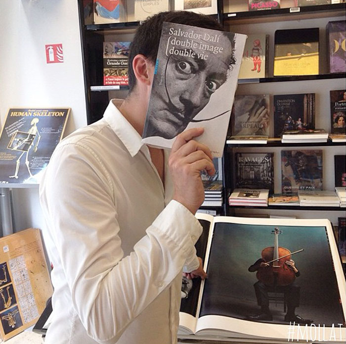 Фотография: Что делают с книгами продавцы, когда им нечем заняться №23 - BigPicture.ru