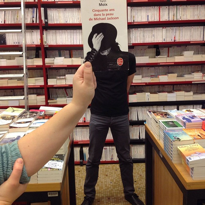 Фотография: Что делают с книгами продавцы, когда им нечем заняться №25 - BigPicture.ru