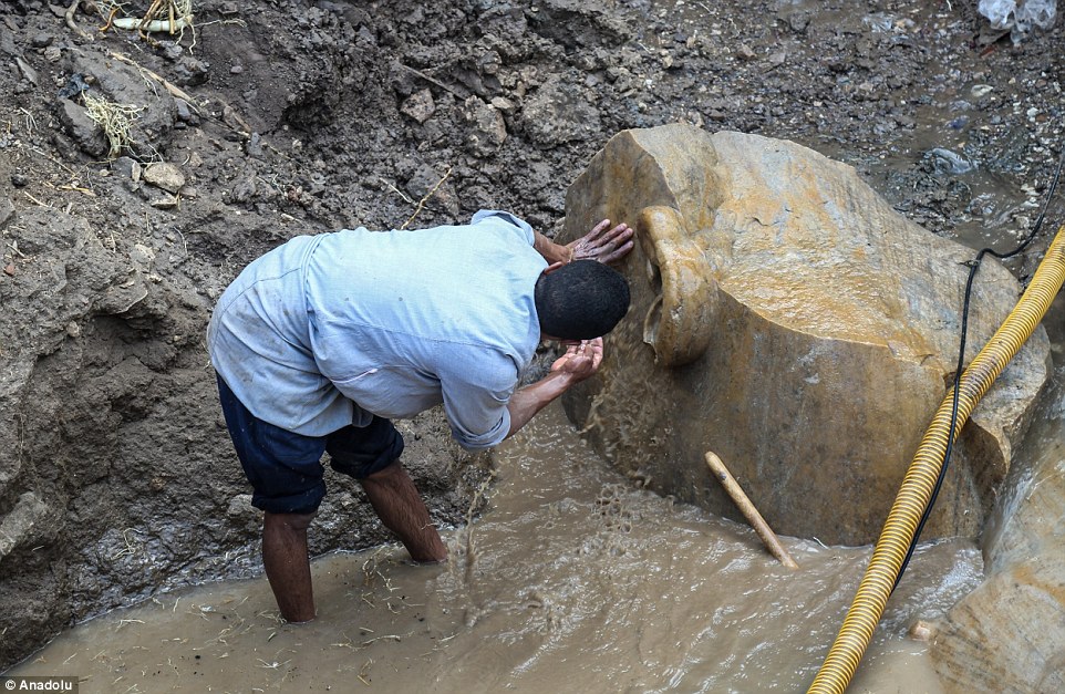 Фотография: В Каире нашли статую фараона Рамзеса II возрастом 3000 лет №21 - BigPicture.ru