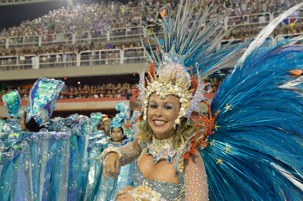Фотография: Бразильский карнавал — 2017: яркие моменты и откровенные костюмы №11 - BigPicture.ru