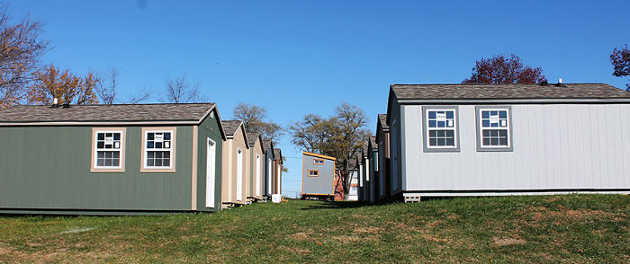 Фотография: В Канзасе построили бесплатные дома для ветеранов, которым негде жить №3 - BigPicture.ru